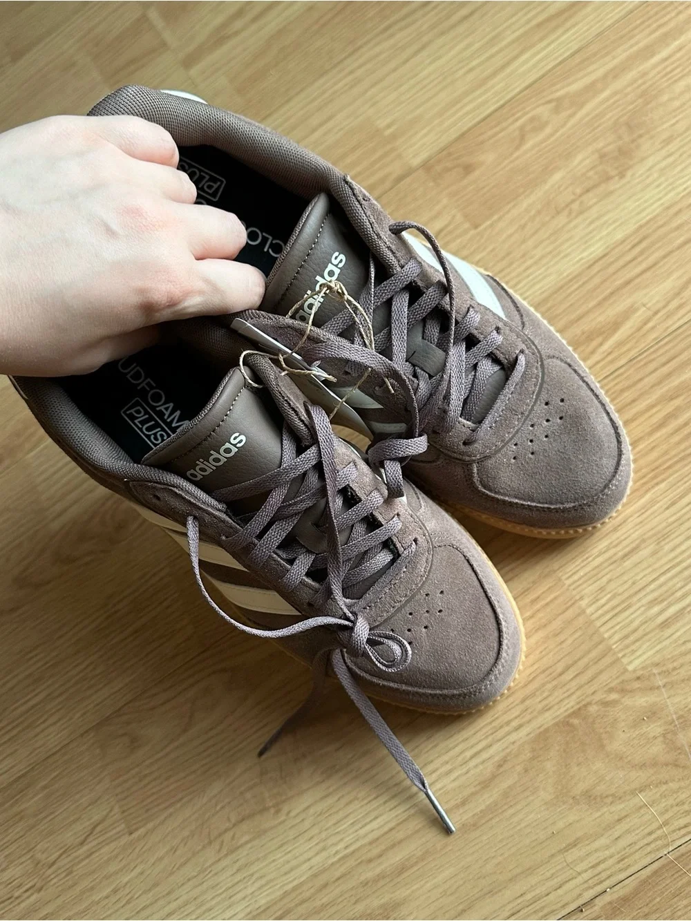 adidas Breaknet Sleek Sneakers / Brown / Women's /Size 9 - Picture 4 of 10